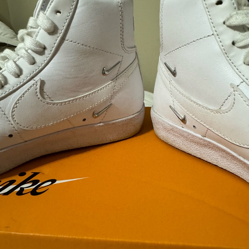 Nike Blazer - Picture 3 of 9
